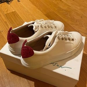 Betsey Johnson Presley Rhinestone Heart Lace Up Sneakers 8.5